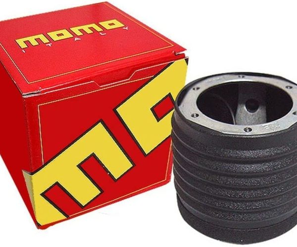 Ecost customer return MOMO (MOMPU) 12112119010 Steering Wheel Hubs